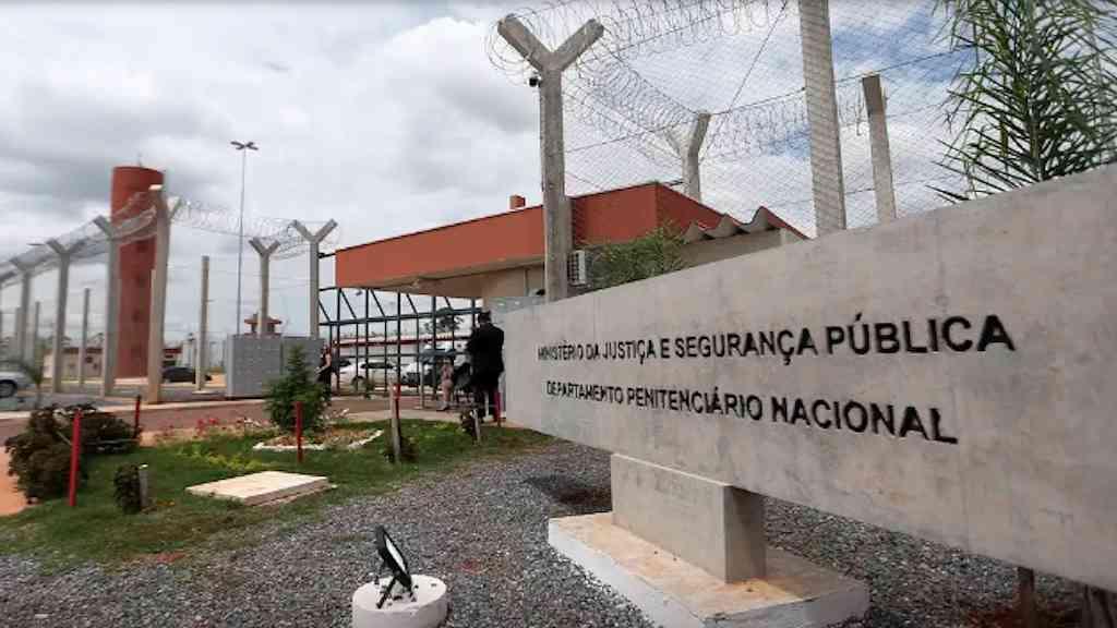 TH Joias cumpre regime diferenciado em presídio de Brasília | Ex-deputado estadual foi transferido do Rio na noite de terça-feira