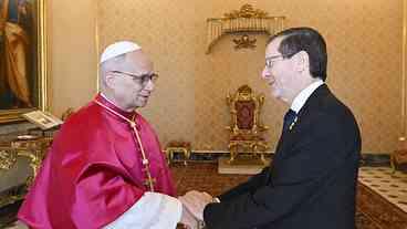 Papa condena antissemitismo em conversa com presidente de Israel