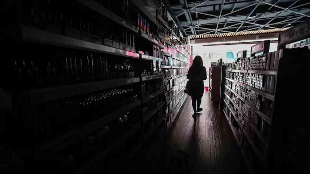 Risco de a Enel perder concessão cresce, com reclamações generalizadas | Equipes técnicas da Agência acompanham atuação da Enel