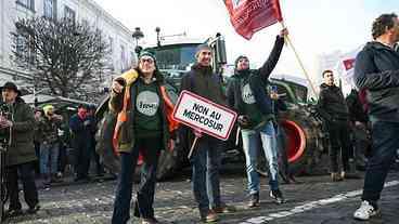 Protestos de Agricultores na França por Acordo UE-Mercosul