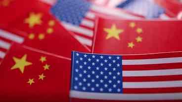 EUA Adiam Tarifas sobre Semicondutores Chineses