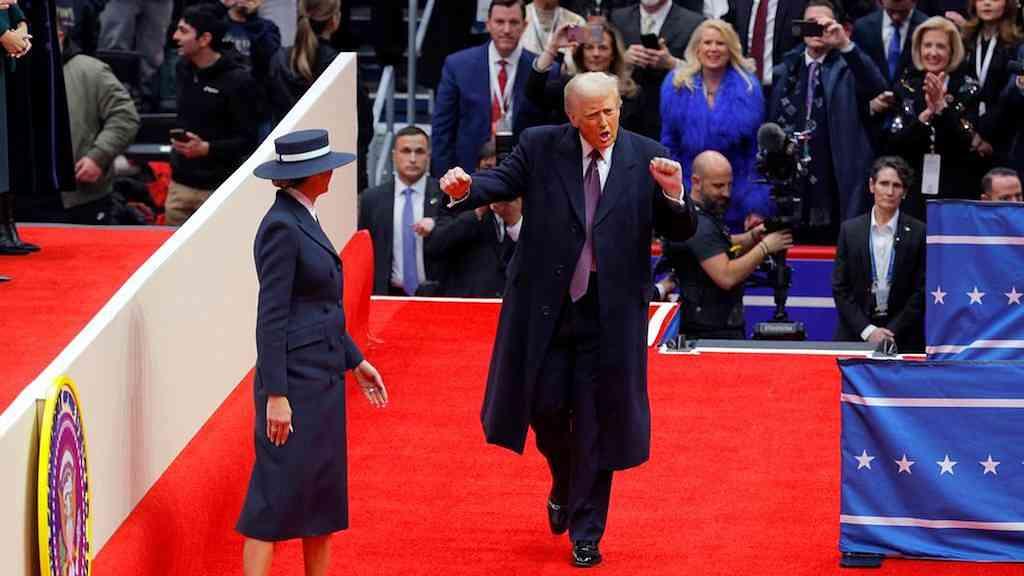 Retrospectiva: os principais acontecimentos de 2025 no Brasil e no mundo | Trump lançou nova agenda anti-imigração e pressionou universidades e agências de apoio humanitáio