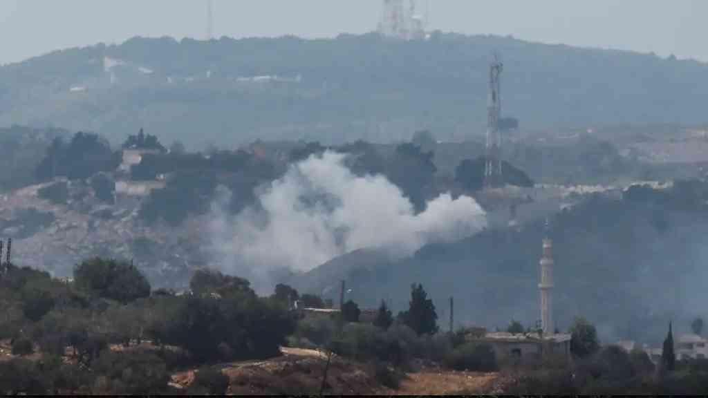 Israel ataca alvos do Hezbollah em território libanês | Campo de treino militar e depósitos de armas foram atingidos