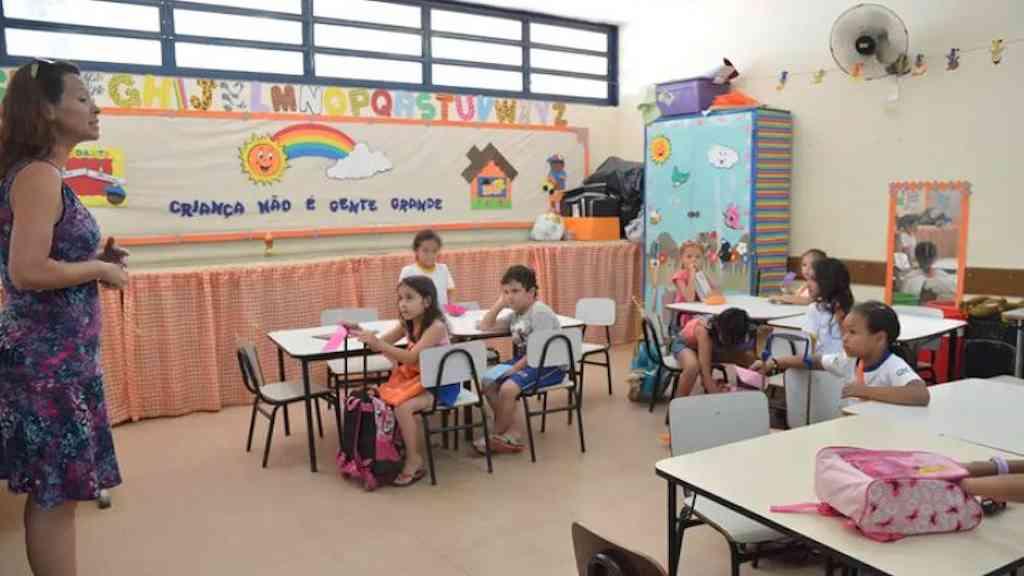 Lei reconhece professores da educação infantil como do magistério | A nova legislação considera professores da educação infantil aqueles que atuam com crianças de zero a cinco anos e que tenham sido aprovados em concurso público