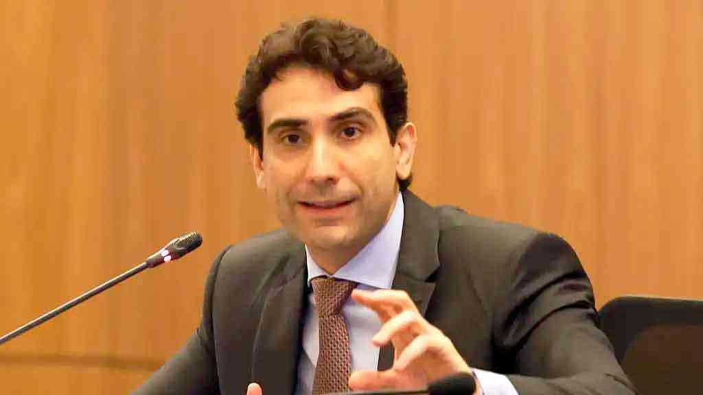 BC desiste de recurso contra demandas do TCU sobre banco em liquidação | O presidente do BC, Gabriel Galípolo, tem sido questionado pela decisão de liquidar o Banco Master