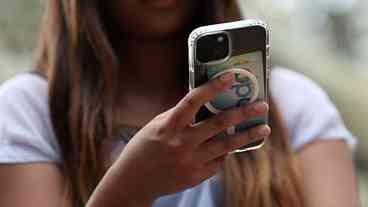 Reino Unido Avalia Banir Redes Sociais para Crianças