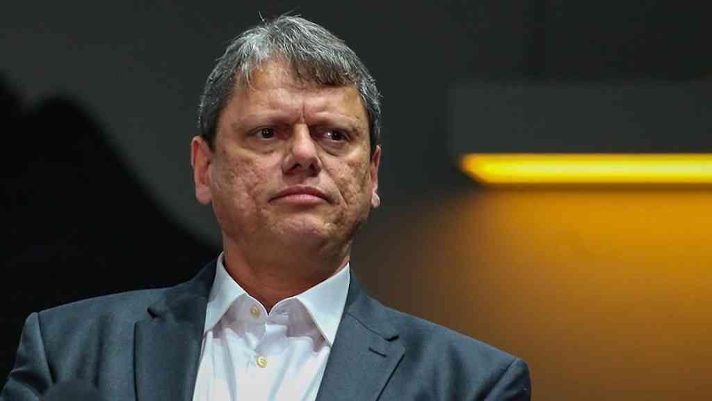 Tarcísio, com agenda vazia, diz estar ocupado para não visitar Bolsonaro | Tarcísio de Freitas começa buscar condições de ser candidato ao Planalto