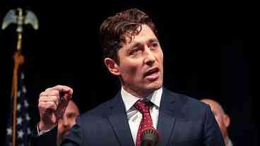 Agentes do ICE deixam Minneapolis após assassinato