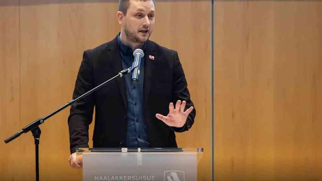 Autoridades da Groenlândia defendem mais segurança na região | O primeiro-ministro da Groenlândia, Jens-Frederik Nielsen