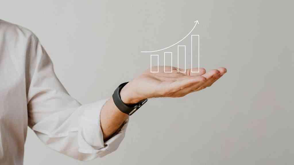 Desemprego atinge menor patamar da série histórica, apesar dos juros | Atividade econômica criou um volume de empregos diretos acima do esperado