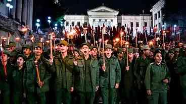 Cuba Resiste às Ameaças de Trump: Pátria ou Morte!