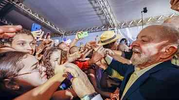 Lula Intensifica Inaugurações e Atos Políticos