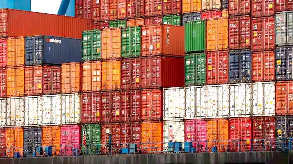 Apesar das tarifas de Trump, balança comercial fica positiva | As vendas do comércio se baseiam também nos resultados das exportações