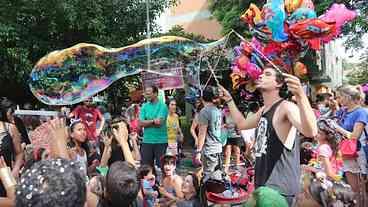 Pesquisador alerta sobre riscos de imagens de crianças no carnaval
