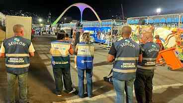 Fiscalização Multa Camarotes na Sapucaí