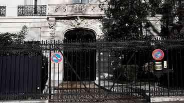 Justiça Francesa Investiga Crimes de Epstein