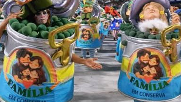 Líder Religioso Defende Liberdade em Desfile de Carnaval