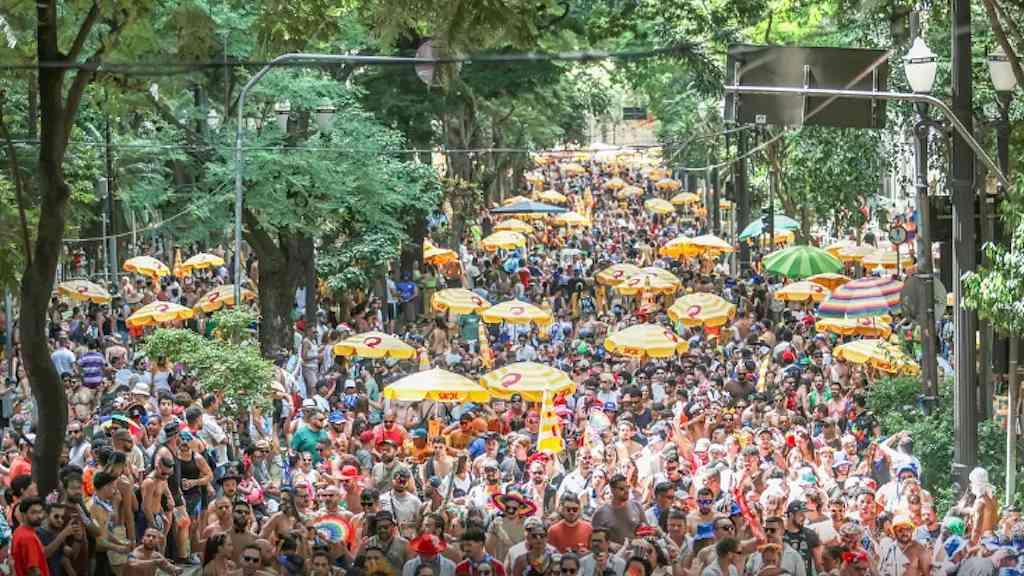 São Paulo tem pós-Carnaval com BaianaSystem e Daniela Mercury | Desde o pré-Carnaval, capital paulista teve mais de 625 blocos