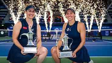 Luisa Stefani e Gabriela Dabrowski faturam título em Dubai