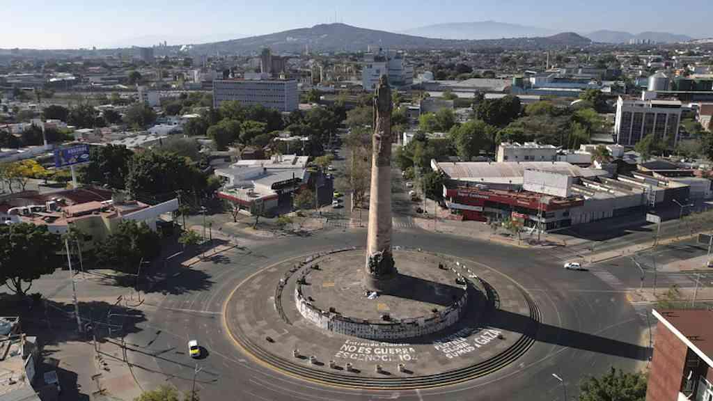 Sheinbaum descarta ameaça à Copa do Mundo no país | Após ataques, Guadalajara entrou em estado de emergência, esvaziando a cidade