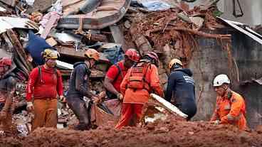 Mortes por temporais em Juiz de Fora e Ubá