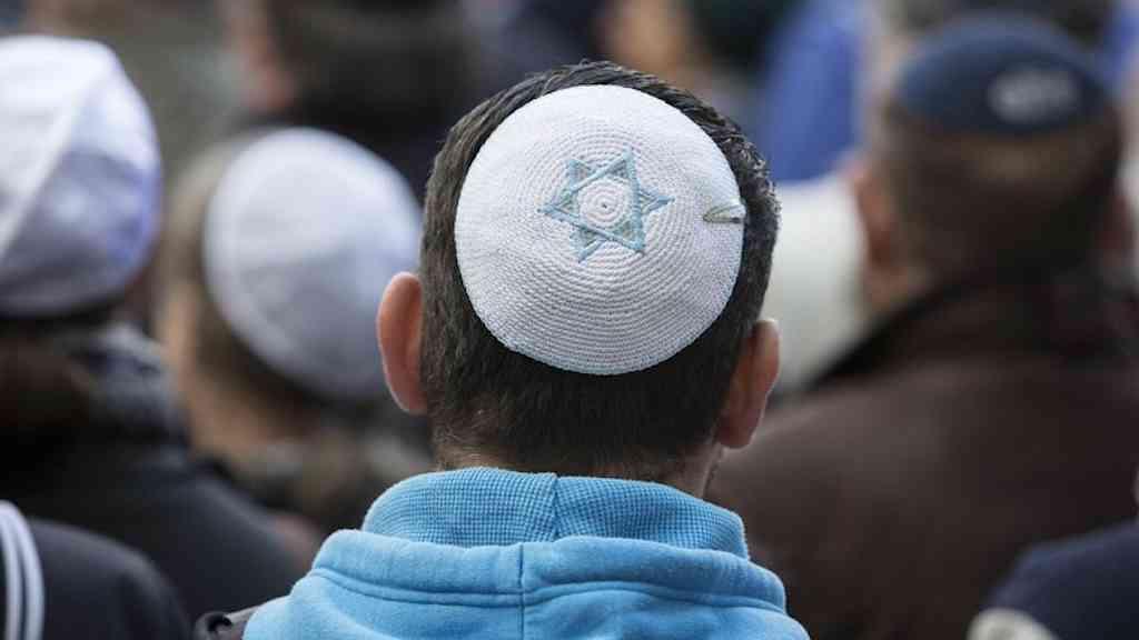 Turistas judeus sofrem agressão em Milão | Argentinos com quipá foram alvo de ataque antissemita em Milão