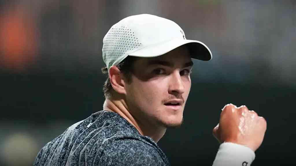 Após boa estreia, Fonseca encara Khachanov em Indian Wells | Tenista carioca volta a competir na sexta-feira contra russo ex-top 10