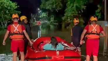 Temporal causa estragos em Peruíbe