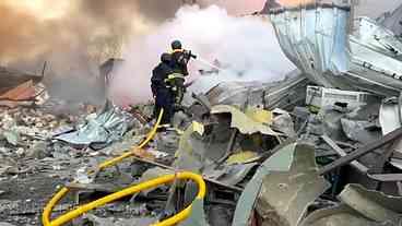 Rússia Intensifica Ataques à Ucrânia: Mortos e Danos