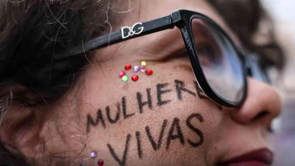 Senado premiará instituições de combate à violência contra a mulher | Senado cria reconhecimento a instituições que enfrentam violência de gênero