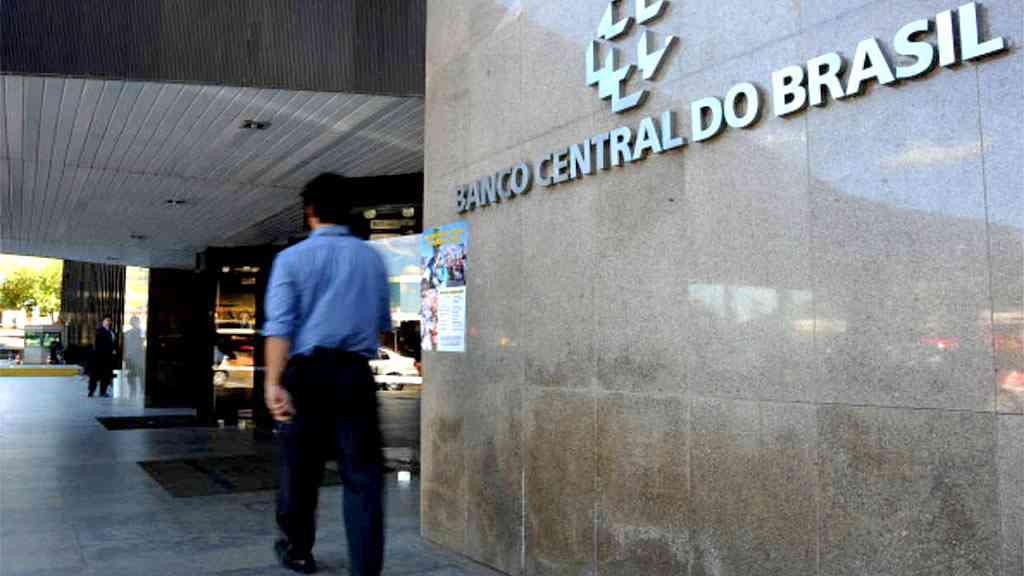 Preços retomam tendência de alta, segundo a pesquisa semanal do BC | Na pesquisa Focus, do Banco Central, o cálculo sobre o PIB movimenta dezenas de economistas, em todo o país