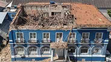 Defesa Civil Interdita Casa dos Poveiros no Rio Comprido