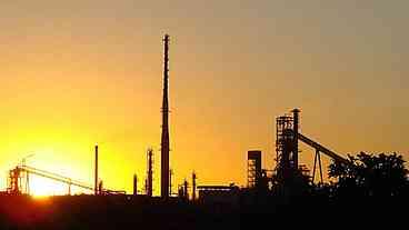 Indústria no Brasil: Queda nos Investimentos em 2026