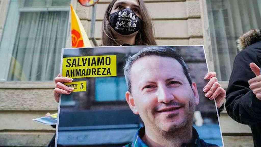 Estocolmo denuncia execução de sueco no Irã | Manifestação na Itália contra a execução de Ahmadreza Djalali, condenado no Irã