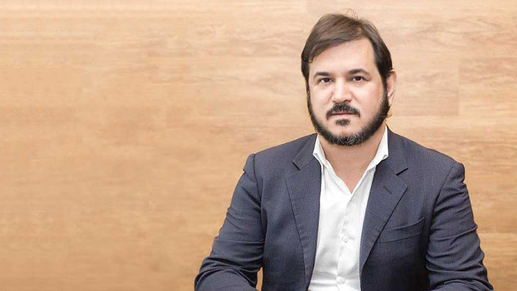 Presidente do UB admite que prestava serviços bem pagos, ao Banco Master | Antônio Rueda, presidente do partido União Brasil