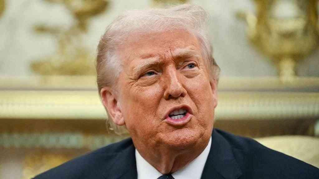 Trump ameaça destruir usinas iranianas se Ormuz não reabrir | O presidente dos EUA, Donald Trump