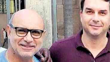 Flávio Bolsonaro lidera Lula em pesquisa de segundo turno