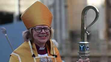 Papa reforça diálogo com nova arcebispa anglicana