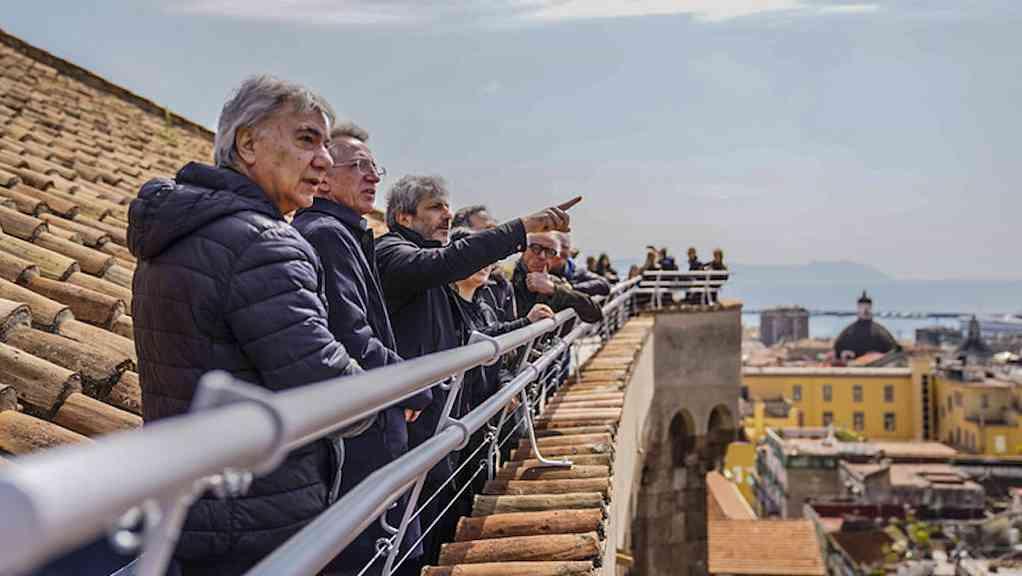 Nápoles abre passeio a 40 metros no topo do Duomo | Autoridades inauguraram passeio em telhado de Catedral de Nápoles