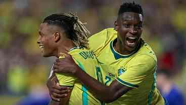 Brasil vence Croácia antes da convocação para a Copa