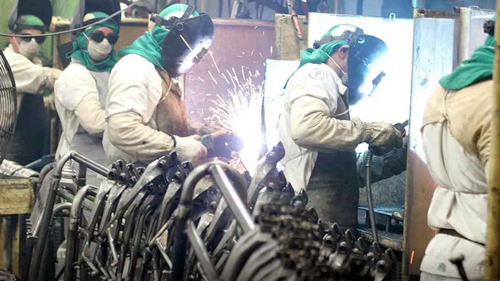 Produção industrial se mantêm alta, na maioria dos Estados pesquisados | A indústria registrou números positivos na maioria dos Estados pesquisados pelo IBGE