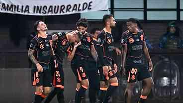 Diniz estreia com vitória do Corinthians sobre o Platense