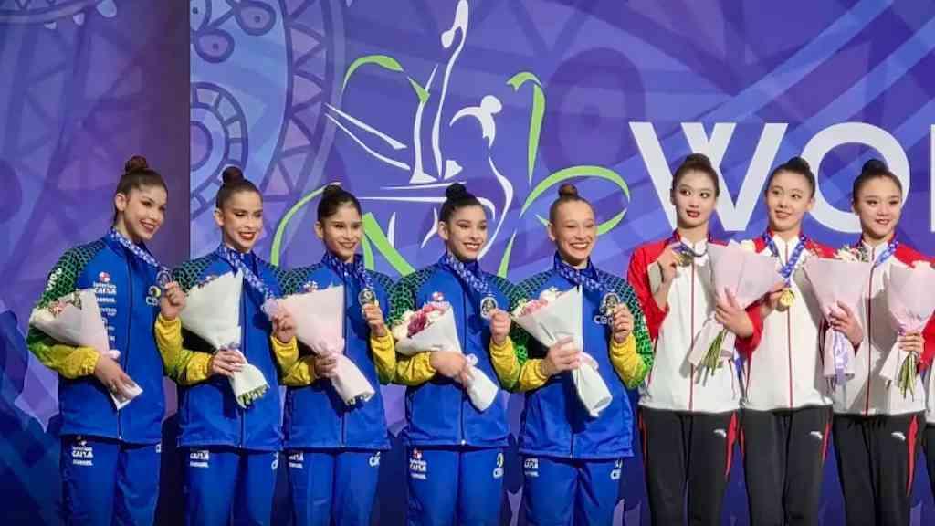 Brasil sobe ao pódio duas vezes na Copa do Mundo de Ginástica Rítmica | O pódio de Jojô foi o primeiro dela em uma etapa de Copa do Mundo e o segundo do Brasil no individual.