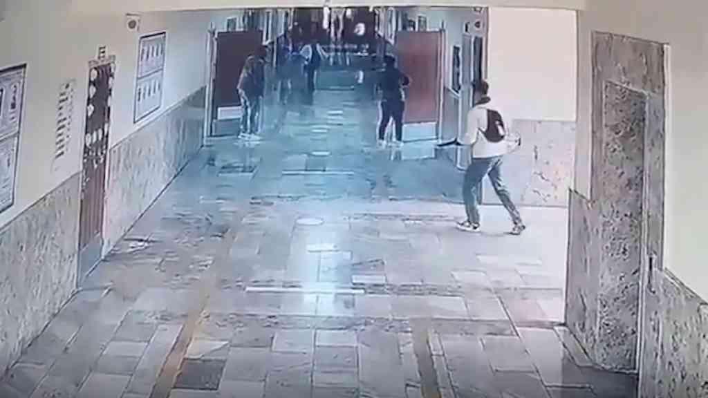 Ataque em escola na Turquia deixa ao menos 16 feridos | Ataque ocorreu em unidade de ensino no sudeste do país