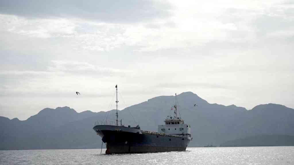 Irã propõe saída segura de navios via Omã em Ormuz | Teerã sugere rota segura por Omã no Estreito de Ormuz