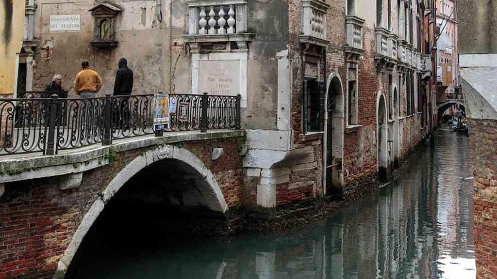 Meloni alerta para consequências à Bienal por presença russa | Veneza receberá 61ª Bienal de Arte de maio a novembro de 2026