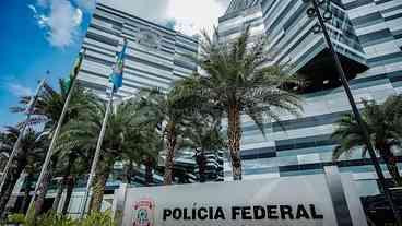 Governo Nomeia Mil Candidatos da PF