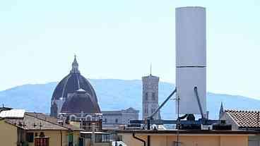 Antena de Telefonia Impacta Paisagem de Florença