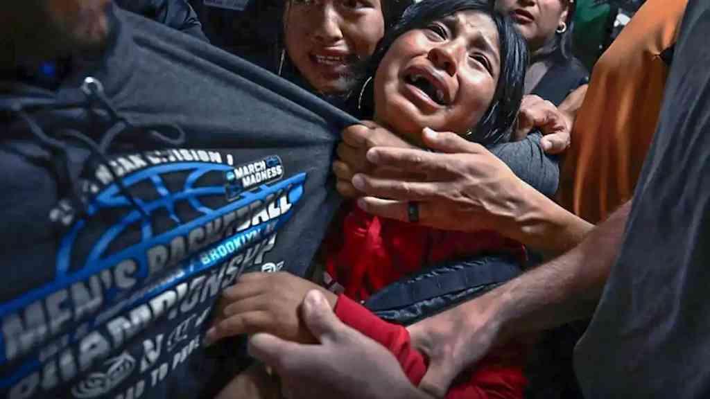 Imagem sobre famílias afetadas pela imigração vence World Press Photo | Imagem foi selecionada entre 42 vencedores do concurso deste ano