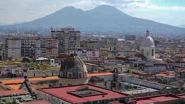 Nápoles proíbe venda de álcool na visita do Papa